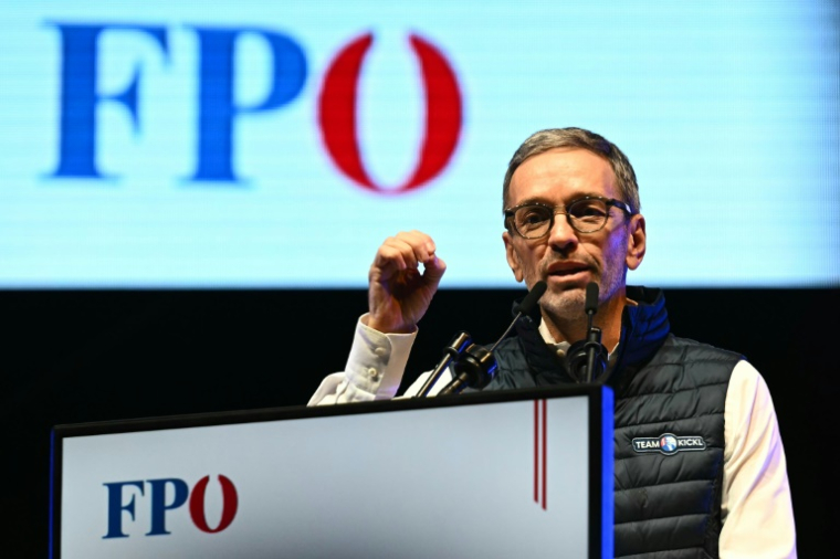 Herbert Kickl, président et candidat du Parti autrichien de la liberté (FPÖ, lors d'un meeting électoral à Vienne, le 27 septembre 2024 ( AFP / Joe Klamar )