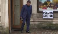 Ouverture des bureaux de vote pour les élections locales au Royaume-Uni