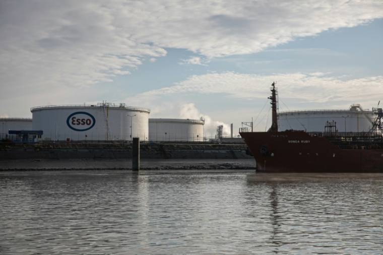 The ExxonMobil site, in Port-Jérôme-sur-Seine in Seine-Maritime on October 12, 2022 (AFP / LOU BENOIST)
