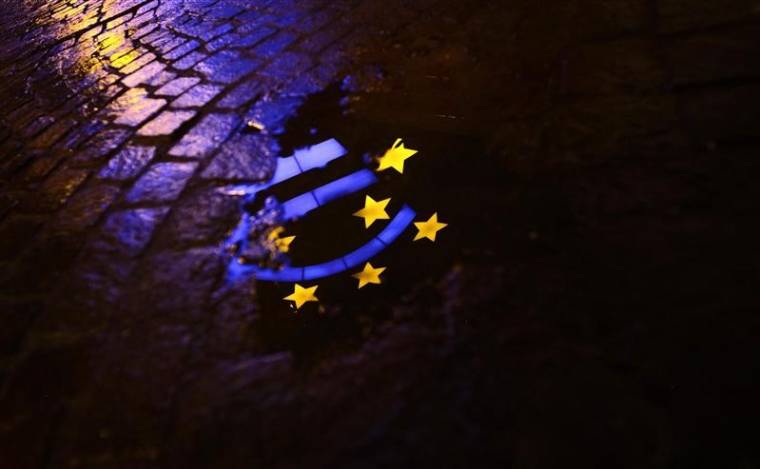 ZONE EURO: NOUVEAU RALENTISSEMENT DE LA CROISSANCE