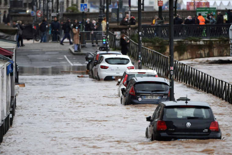 Inondation à Bayonne, dans le sud-ouest de la France, le 10 décembre 2021. ( AFP / GAIZKA IROZ )