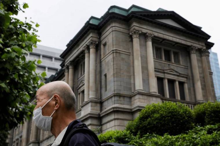 JAPON: LA BOJ GARDE LE CAP MONÉTAIRE, VOIT UNE AMÉLIORATION DE L'ÉCONOMIE