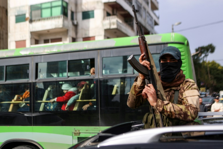 Dans une rue de Lattaquié, en Syrie, le 26 décembre 2024 ( AFP / AAREF WATAD )