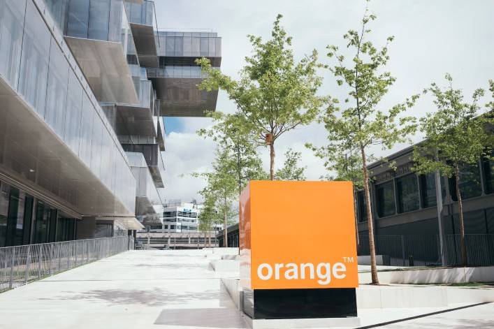 Orange veut développer l’impact sociétal et environnemental de ses investissements dans les start-ups