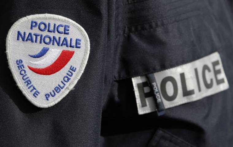 FRANCE: INTERVENTION POLICIÈRE À LOGNES APRÈS UNE APPARENTE MÉPRISE, SELON DES SOURCES