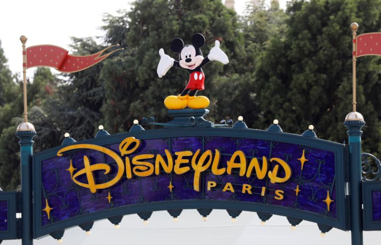 Coronavirus: Disneyland Paris va fermer ses portes jeudi soir - 29/10 ...