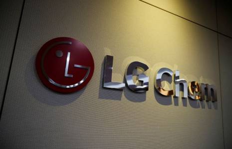 Photo du logo de LG Chem dans ses bureaux à Séoul, en Corée du Sud