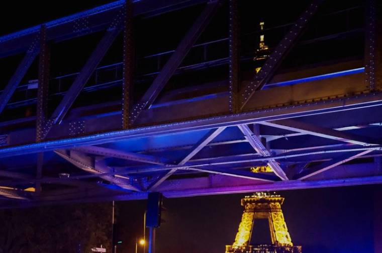 Le pont Bir-Hakeim, à Paris