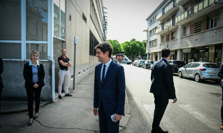 Le Premier ministre Gabriel Attal à Valence, dans le Tarn-et-Garonne, le 24 mai 2024 ( AFP / OLIVIER CHASSIGNOLE )
