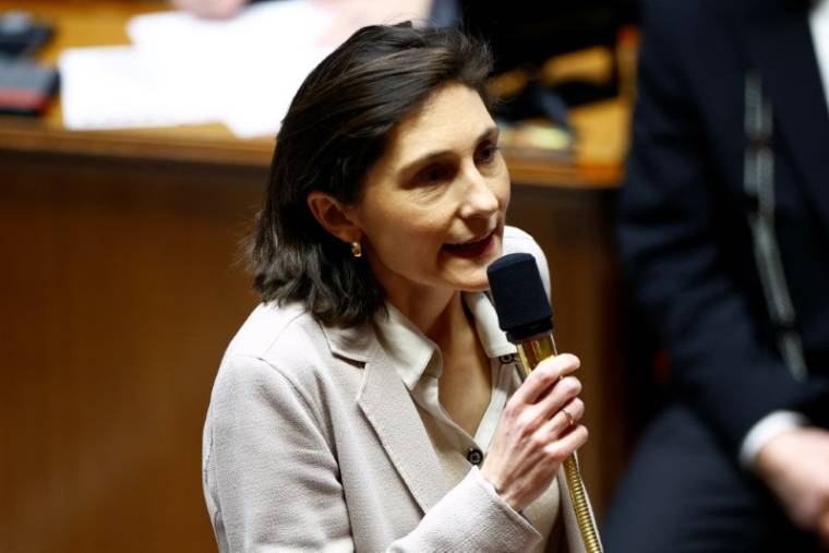 La ministre de l'Education nationale et des Sports, Amélie Oudéa-Castera  s'exprime lors de la séance de questions au gouvernement à l'Assemblée nationale à Paris