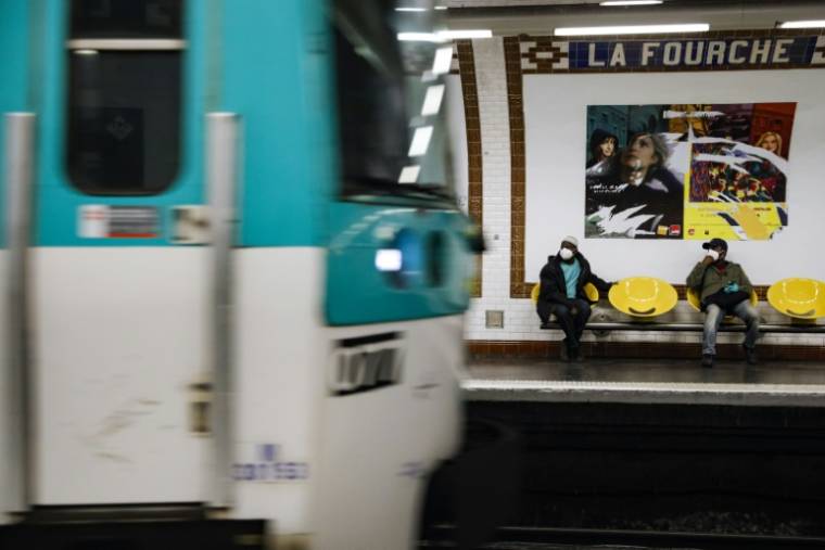 La station de métro La Fourche à Paris, le 24 avril 2020 ( AFP / GEOFFROY VAN DER HASSELT )