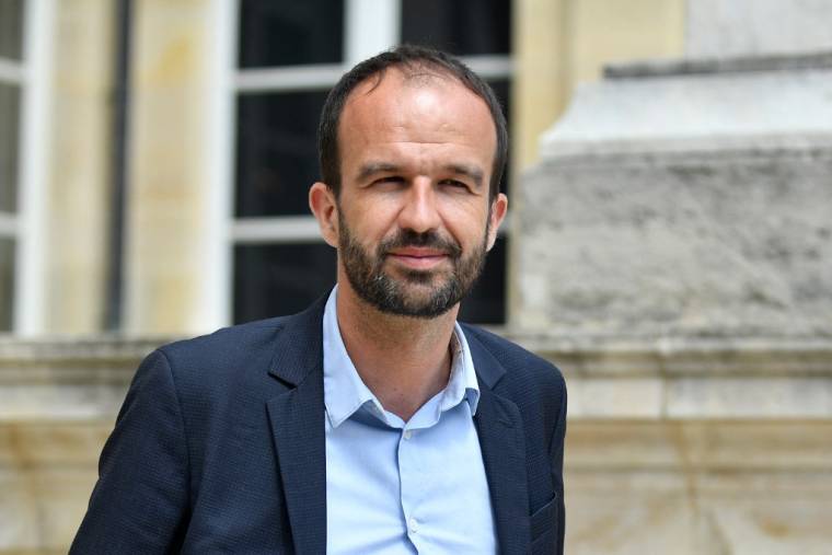 Manuel Bompard à Paris, le 21 juin 2022. ( AFP / JULIEN DE ROSA )