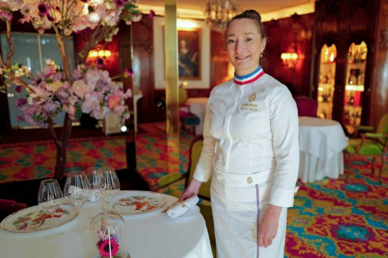 Virginie Basselot, cheffe du restaurant gastronomique "Chanteclerc" de l'Hôtel "Le Negresco", le 12 mars 2024 à Nice ( AFP / Valery HACHE )