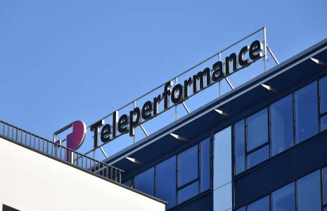 le logo de Teleperformance sur un bâtiment du groupe. (Crédit:  / Adobe Stock)