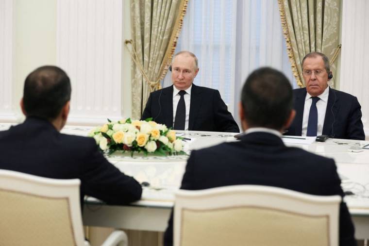 Le président russe Vladimir Poutine et le ministre des Affaires étrangères Sergueï Lavrov à Moscou, en Russie