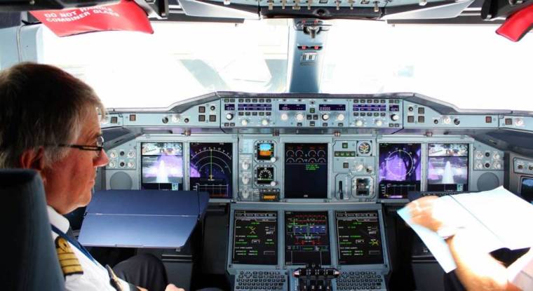 Un cockpit d'A380 Air France. (© A. Mitchell)