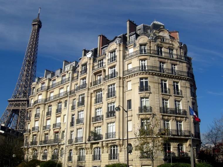Les hôtels particuliers ont la cote à Paris. crédit photo : Adobestock