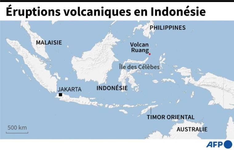 Eruptions volcaniques en Indonésie ( AFP / John SAEKI )
