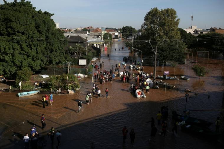 Rues inondées dans le quartier de Sao Joao, à Porto Alegre, au Brésil, le 7 mai 2024 ( AFP / ANSELMO CUNHA )