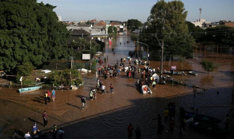 Rues inondées dans le quartier de Sao Joao, à Porto Alegre, au Brésil, le 7 mai 2024 ( AFP / ANSELMO CUNHA )