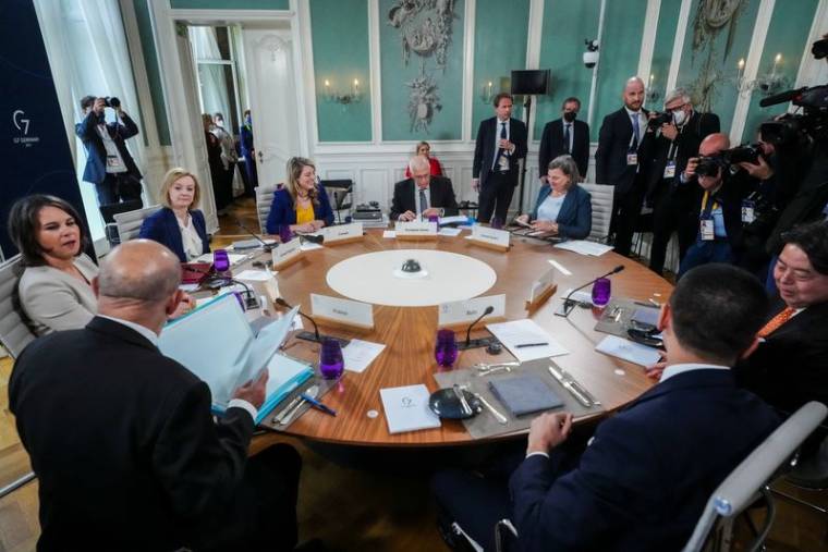 LE G7 RÉAFFIRME SA VOLONTÉ MAINTENIR LA PRESSION SUR MOSCOU