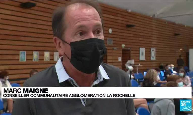 Covid-19 en France : un Français sur deux est désormais complètement vacciné
