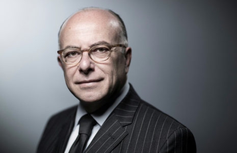 L'ancien Premier ministre Bernard Cazeneuve, le 25 juin 2018 à Paris ( AFP / JOEL SAGET )