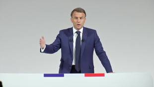 "Je ne veux pas donner les clés du pouvoir à l'extrême droite en 2027", assure Macron