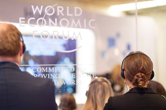 Davos 2020 : Paris et Berlin s'allient à BlackRock pour investir 500 millions de dollars dans la transition des pays émergents