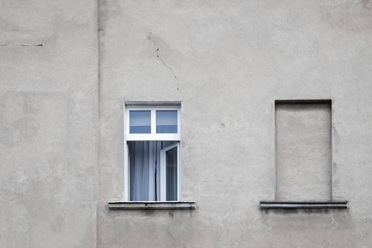 Boucher la vue de votre voisin est possible, sous certaines conditions (Crédit Photo: Paweł Czerwiński - Unsplash)