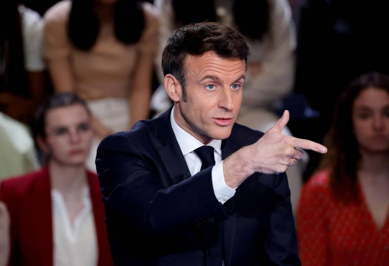 Emmanuel Macron, sur le plateau de TF1, lundi 14 mars ( POOL / Ludovic MARIN )