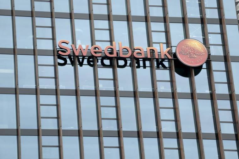SWEDBANK LIÉE AU SCANDALE DANSKE BANK DE BLANCHIMENT D'ARGENT, RAPPORTE STV