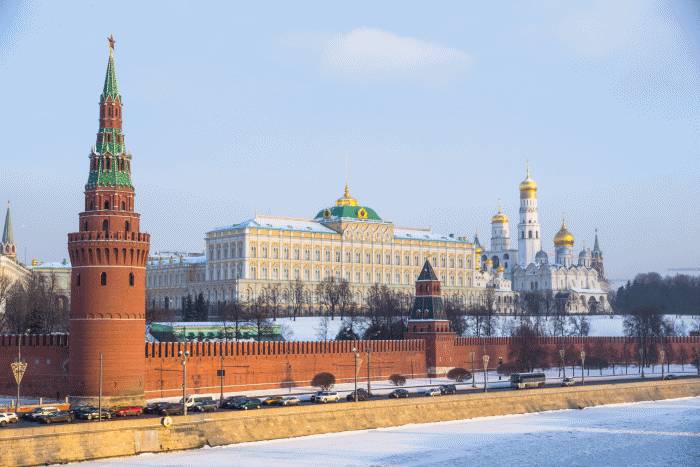 Le Parlement et la Banque centrale russe commencent à prendre des mesures pour soutenir le secteur bancaire.