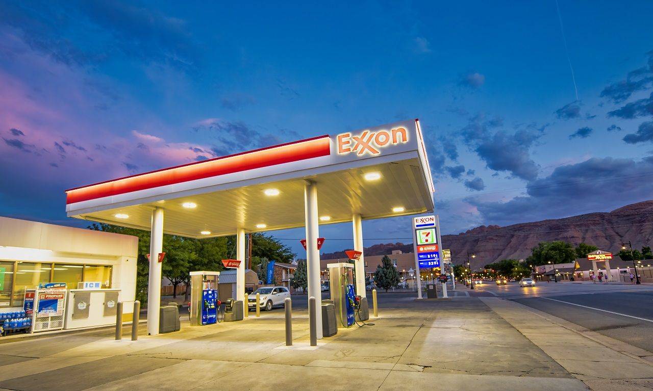 Une station Exxon (Crédit:  / Adobe Stock)