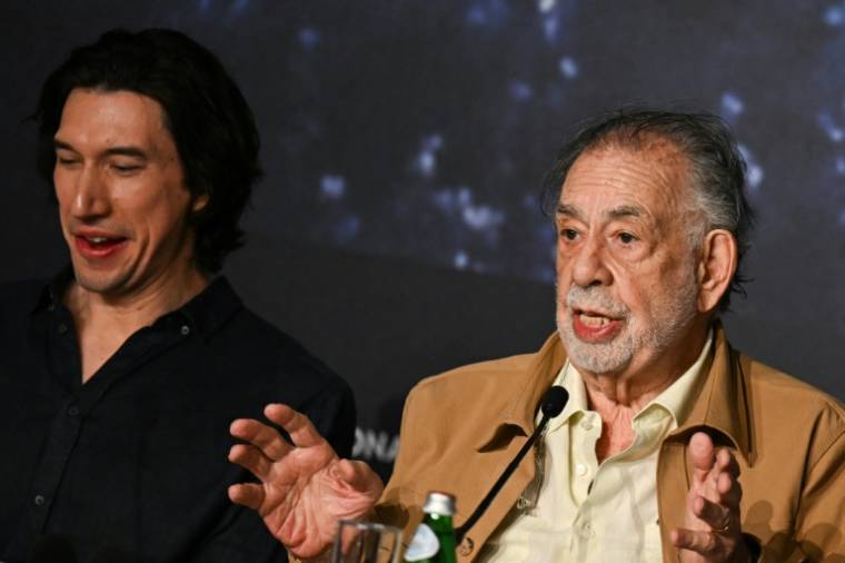 Le réalisateur américain Francis Ford Coppola (d) et l'acteur américain Adam Driver lors d'une conférence de presse pour le film "Megalopolis", le 17 mai 2024 au 77e Festival de Cannes ( AFP / Zoulerah NORDDINE )