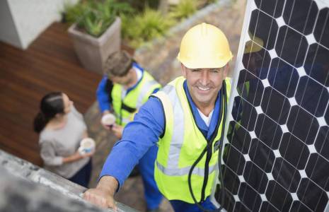 Quelles économies ferez-vous en installant des panneaux solaires ?-iStock-Paul Bradbury.jpg