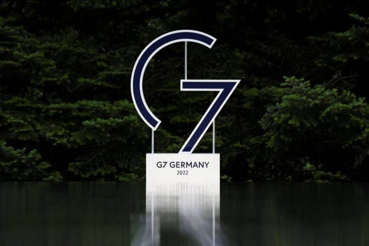 LE G7 ÉTUDIE SES OPTIONS POUR RÉDUIRE LES RECETTES PÉTROLIÈRES RUSSES