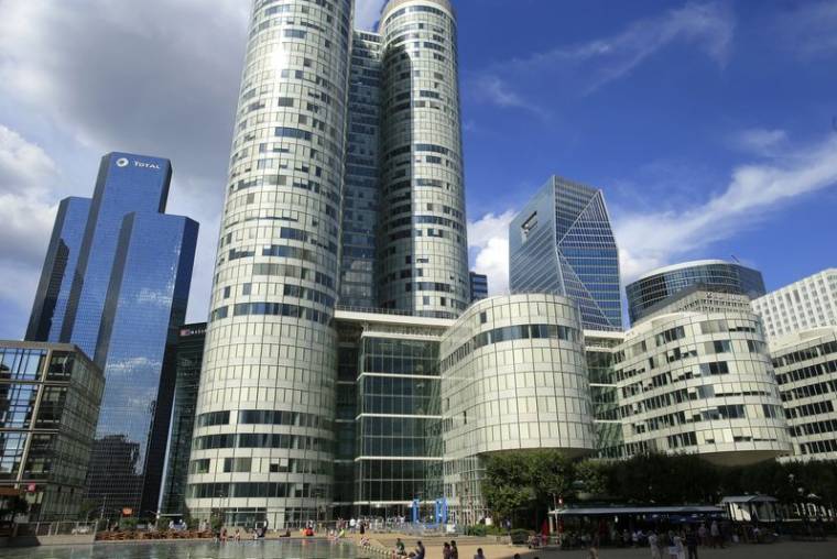 Vue du complexe de bureaux Cœur Défense à La Défense, le quartier financier et d'affaires à l'ouest de Paris