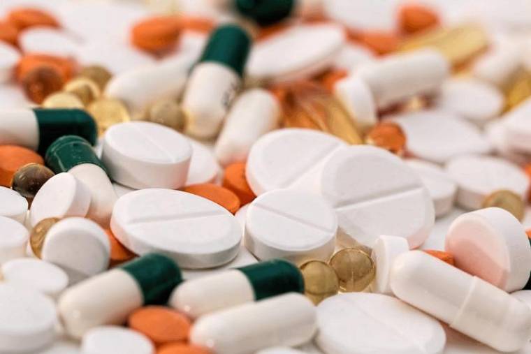 Les pharmaciens pourraient être autorisés à prescrire certains médicaments (Crédit photo: Pixabay)
