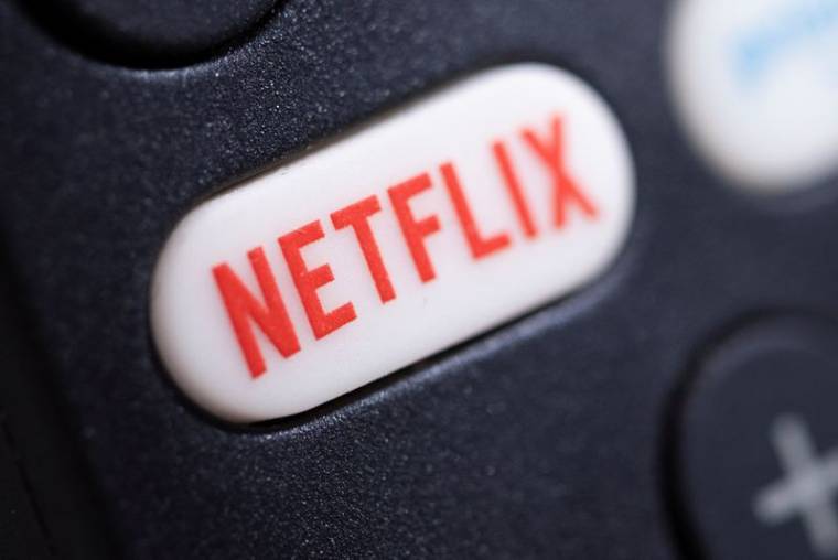 Illustration du logo Netflix sur une télécommande de télé