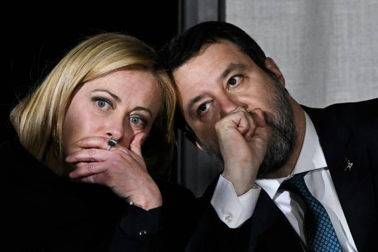 Giorgia Meloni et Matteo Salvini à Cutro, en Italie, le 9 mars 2023. ( AFP / TIZIANA FABI )