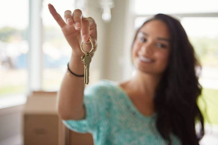 Quelles sont les démarches pour louer son premier logement ? / iStock.com - gradyreese