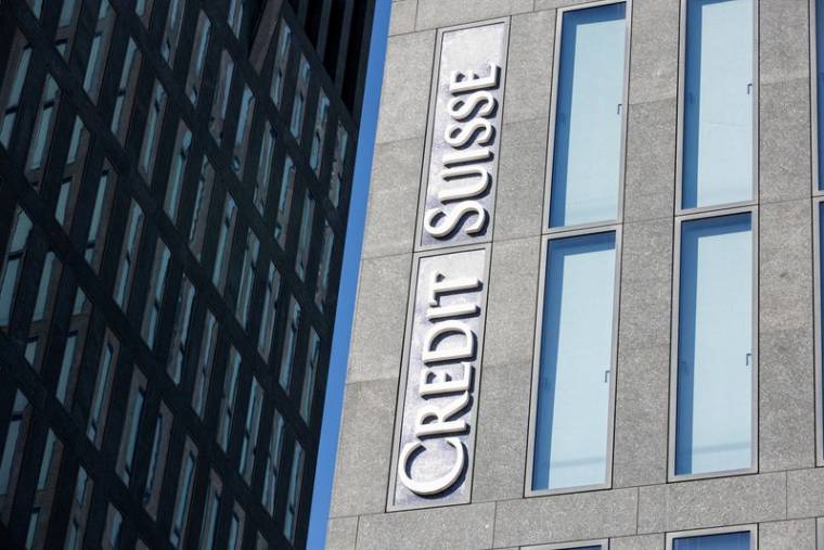 Le logo Credit Suisse sur un bâtiment à Zurich