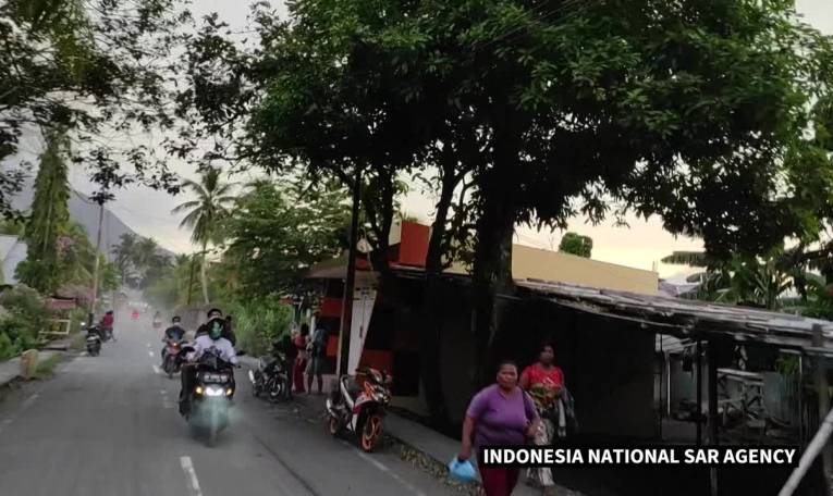 Indonésie: nouvelle éruption du volcan Ruang, les habitants en alerte