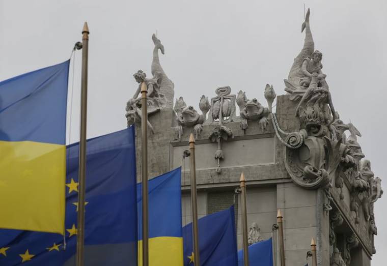 W przypadku Polski i Litwy Ukraina kwalifikuje się do statusu kandydata do UE