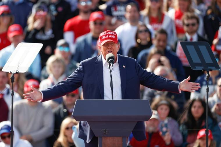 L'ex-président Donald Trump, candidat républicain à l'élection américaine de novembre, prononce un discours lors d'un meeting à Vandalia, aux Etats-Unis, le 16 mars 2024 ( AFP / KAMIL KRZACZYNSKI )