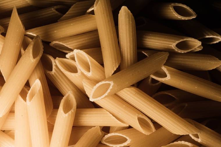 L'industrie des pâtes fabriquera davantage de produits simples, comme les coquillettes, les spaghetti ou les penne (Crédits photo : Unsplash - Chuttersnap )