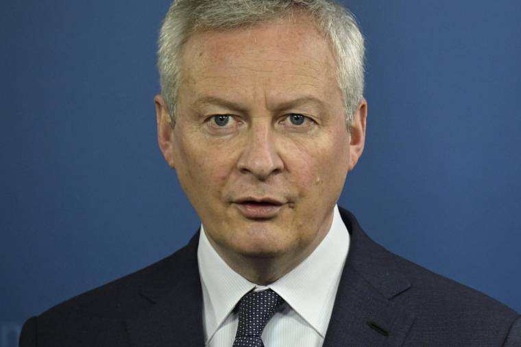Le ministre français de l'Économie  et des Finances, le 31 mars 2022 à Berlin. ( POOL / Tobias SCHWARZ )