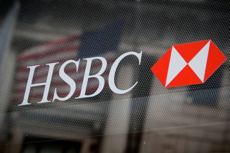 Le logo de HSBC dans une succursale bancaire à New York