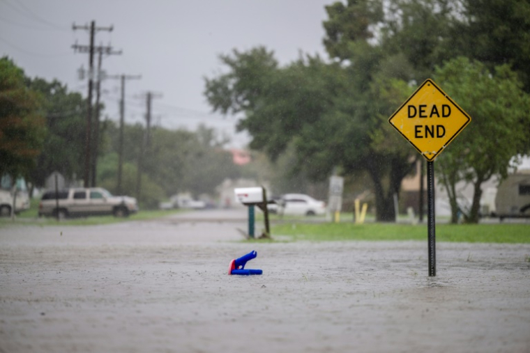 Une rue inondée de Dulac, au passage de l'ouragan Francine, le 11 septembre 2024 en Louisiane ( Getty / Brandon Bell )